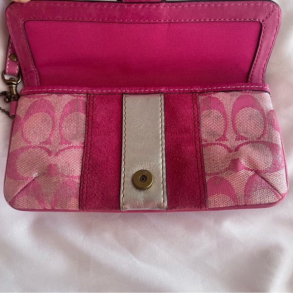 Rare Coach Signature Raspberry Pink Leather Trim Wristlet Keychain Vintage Y2K - Picture 2 of 5